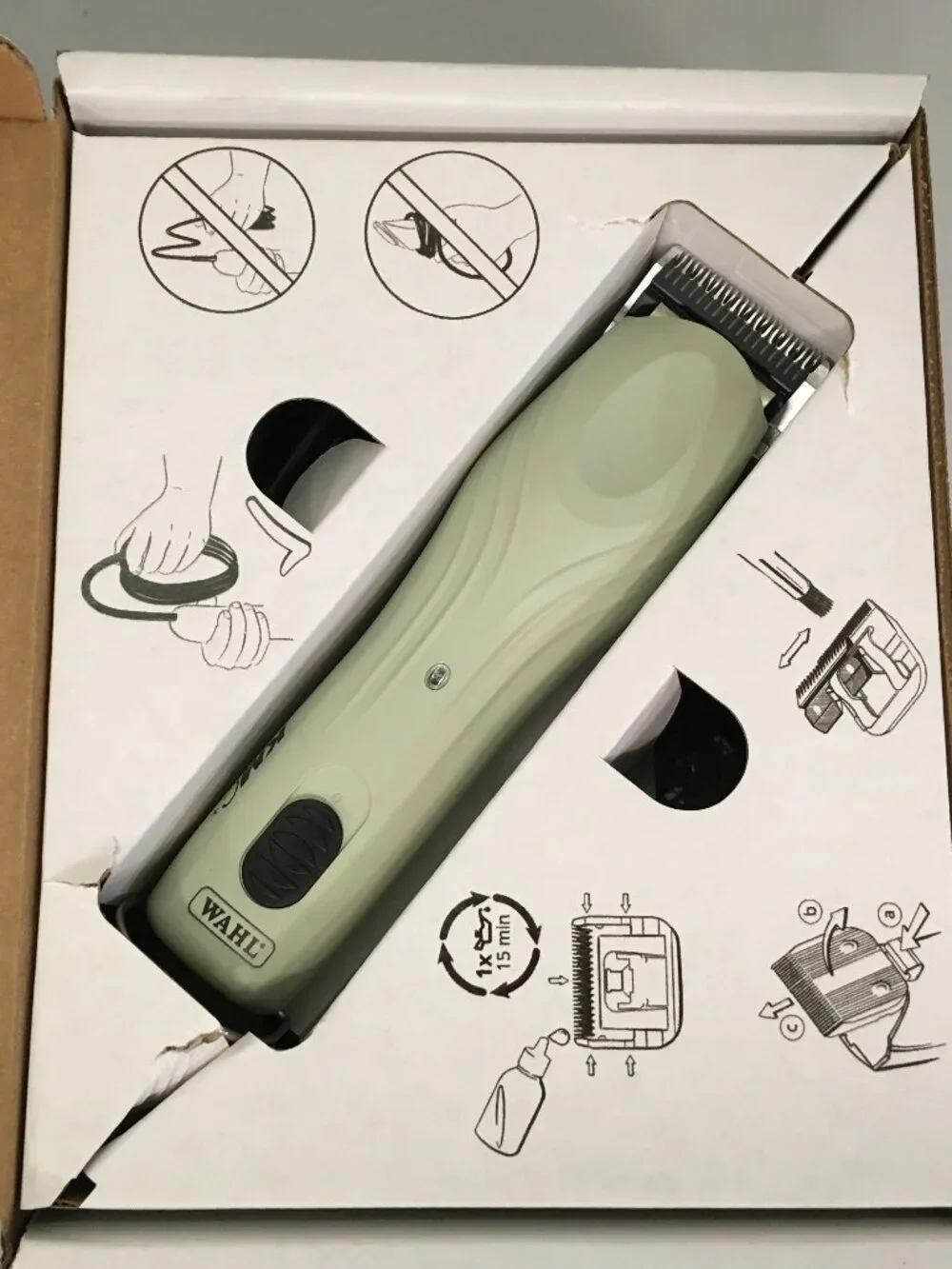NEW Wahl Professional Animal KMC+ Complete Cordless Mint Green #10 Blade VIDEO